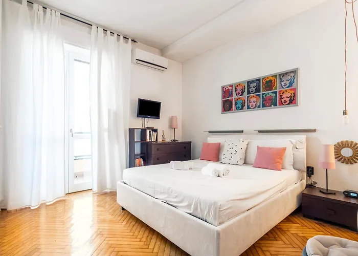 Guesthost - Forlanini M4 Modern Apartment With Balconies